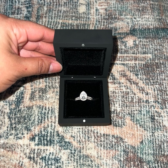 Diamond Nexus ring - Picture 6 of 8